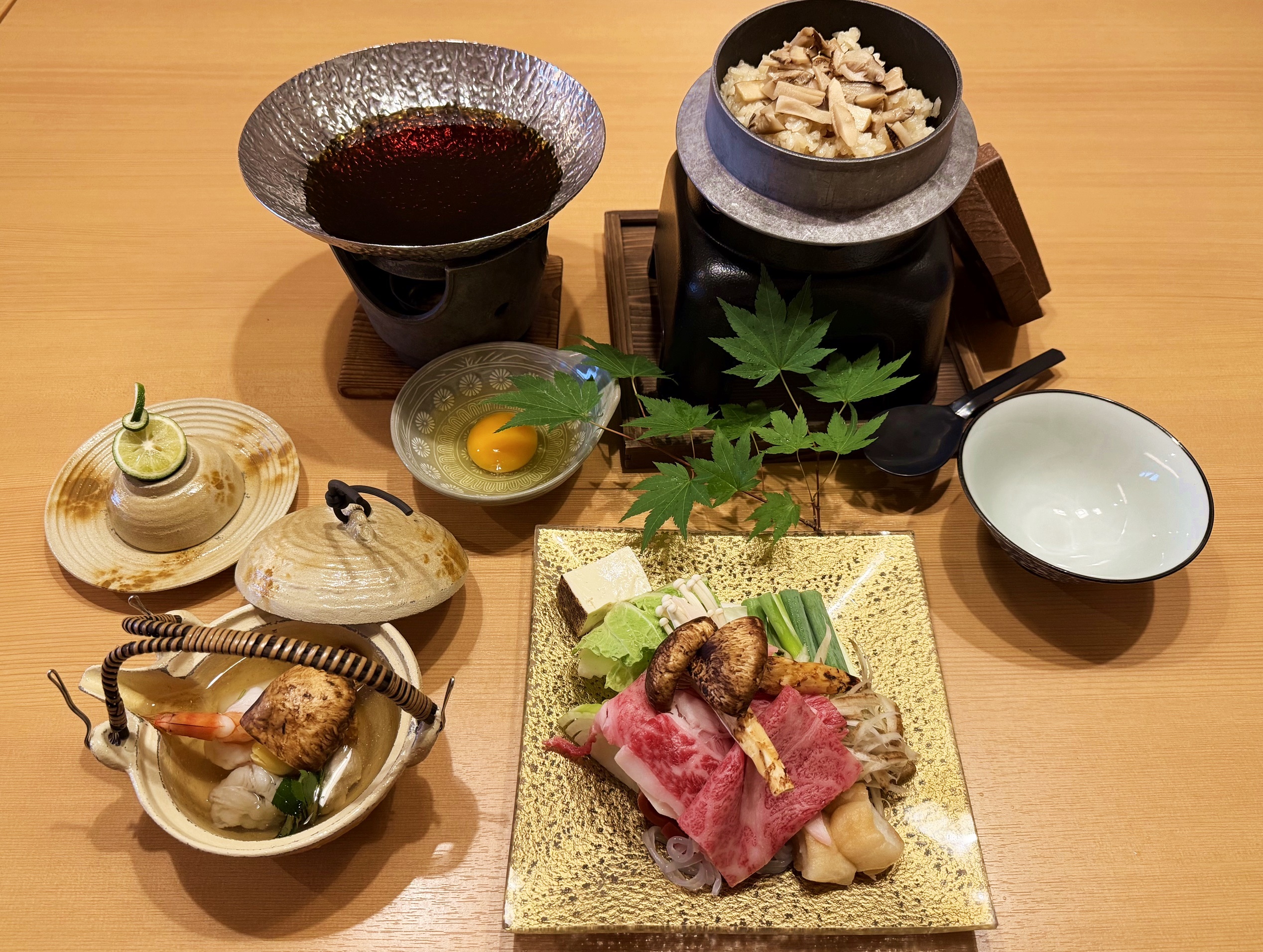 10月まで◆松茸の土瓶蒸し・すき焼と松茸ごはん◆